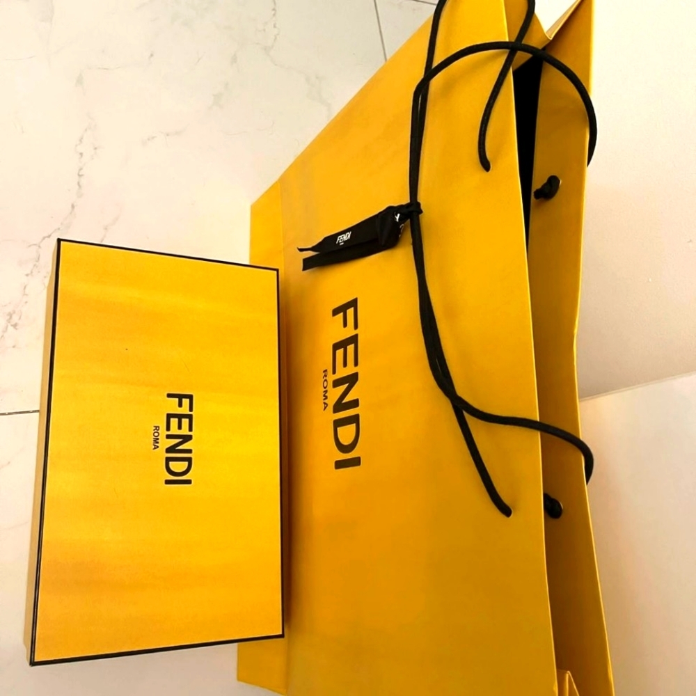 FENDI SHOPPING BOX AND BAG TWO SET 60$ EACH
